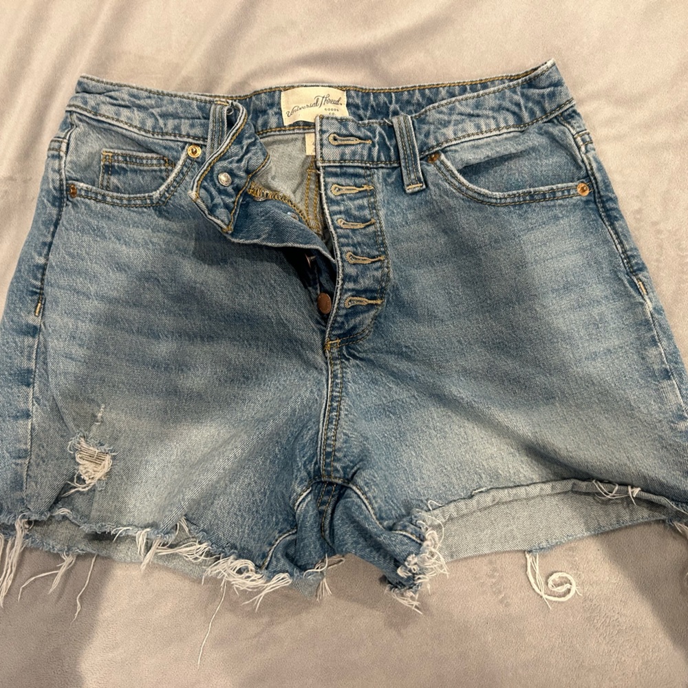 CLOSET CLEAROUT - Picture 2 of 6